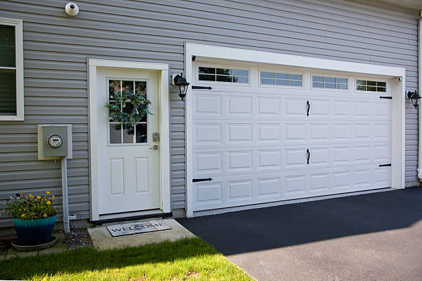 24/7 Emergency Garage Door Panel Replacement experts in Hollymead, VA